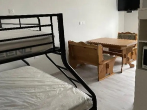 Studio 1 Piece