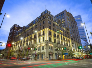 The Cincinnatian Hotel Curio Collection by Hilton