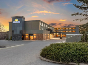 Days Inn by Wyndham Airdrie