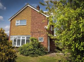 Norwich - House - Sleeps 7 - Parking - Garden