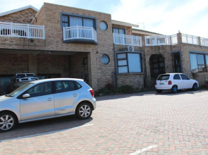 Bluewater Beachfront Guesthouse