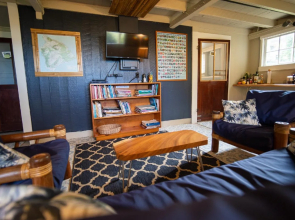 Waipi'o Lodge