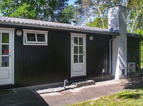 Charming Holiday Home in Glesborg With Roofed Terrace