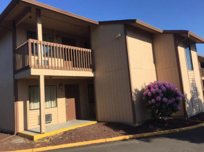 Centralia Inn