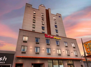 Red Roof Inn PLUS+ Jamaica, NY – JFK Airport