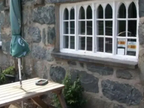 Tyn-Y-Groes Hotel
