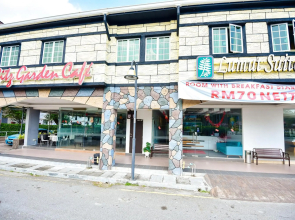Lumut Suites