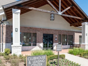 Landing Apartments - Grand Harbor
