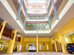 NonNee Lampang Hotel