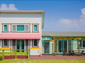 Pocheon Ant Village White House Pension