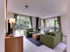 Cozy Holiday Home with Garden near Zwolle