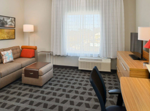 TownePlace Suites by Marriott Laplace