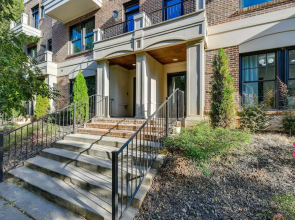 South End Charlotte Townhome < 2 Mi to Uptown!