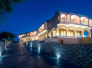 Elegance Luxury Executive Suites - Adults Only