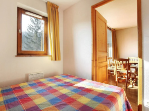 Rustic Studio in Wooded Area at 50 m. From the ski Lift
