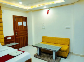 Hotel Royal Aanandam
