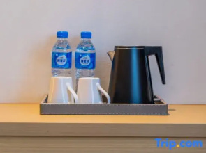 Chenxi International Hotel (Ruili Duobao City)