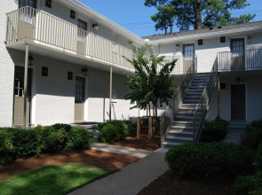 B2bb Enjoy a Full Kitchen in an Affordable Condo Near Peachtree Street