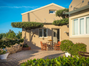 Notos Heights Hotel & Suites