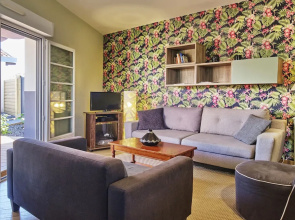 Large Apartment Saint Martin District