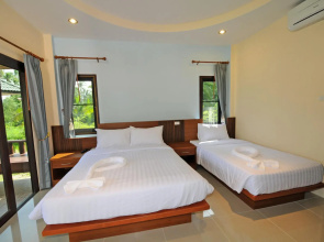 Phatcharee Resort