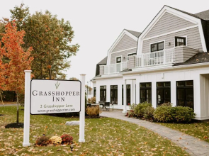 Grasshopper Inn