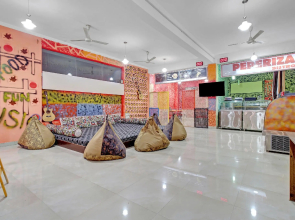 OYO 84461 Shaani Guest House