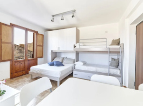 Specchio Apartment