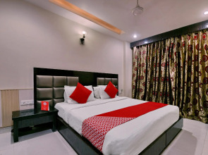 OYO 464 Hotel Lotus Palace