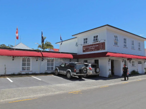 The Commodores Lodge