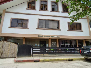 Lolo Oyong Pension House