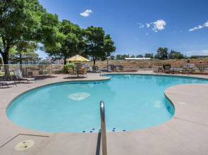 Quality Inn View of Lake Powell - Page