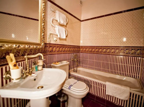 Отель «Роял Сити»