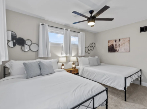 Blue Door Bungalow | JZ Vacation Rentals