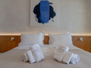 Apeiron Blue Santorini - Sustainable Adults Only 14+