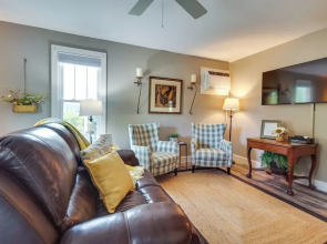 Updated Cotter Cottage: Walk to White River!