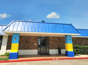 Days Inn by Wyndham Seguin TX