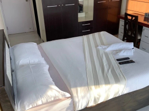 Comfortable & Relaxing Stay In Bandra East