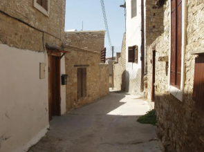 Niovi House
