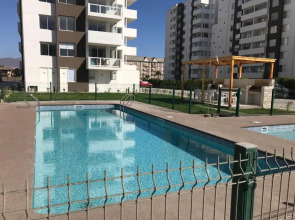 Pulcro y luminoso departamento en Avenida Pacífico