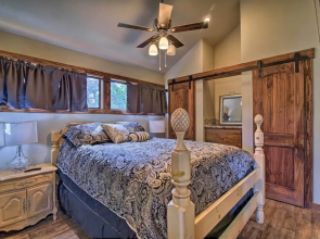 Fredericksburg Cottage ~ 1 Mile to Main Street!