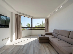 Apartamentos Aguila Beach
