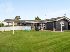 "Ayna" - 150m from the sea in SE Jutland