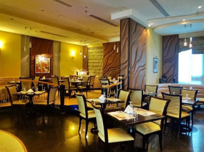 Отель The Park Hotel Formerly Al Jawhara Gardens