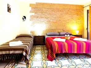 Studio in Castelbuono with wonderful mountain view balcony and WiFi 13 km from the beach