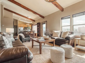 Lucky Bill by Avantstay Lake Views, 15mins to Park City Mtn