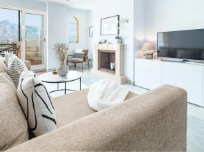 Sam2.4i- Cozy Apartment Walking Distance to Beach