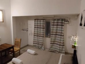 J-House, spacious apartments with balconies, Thalassa 1min away