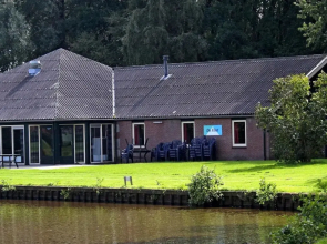 Well Furnished Home for Groups with Dishwasher near Water