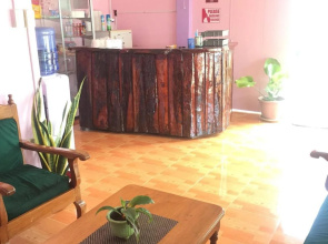April's Tourist Inn